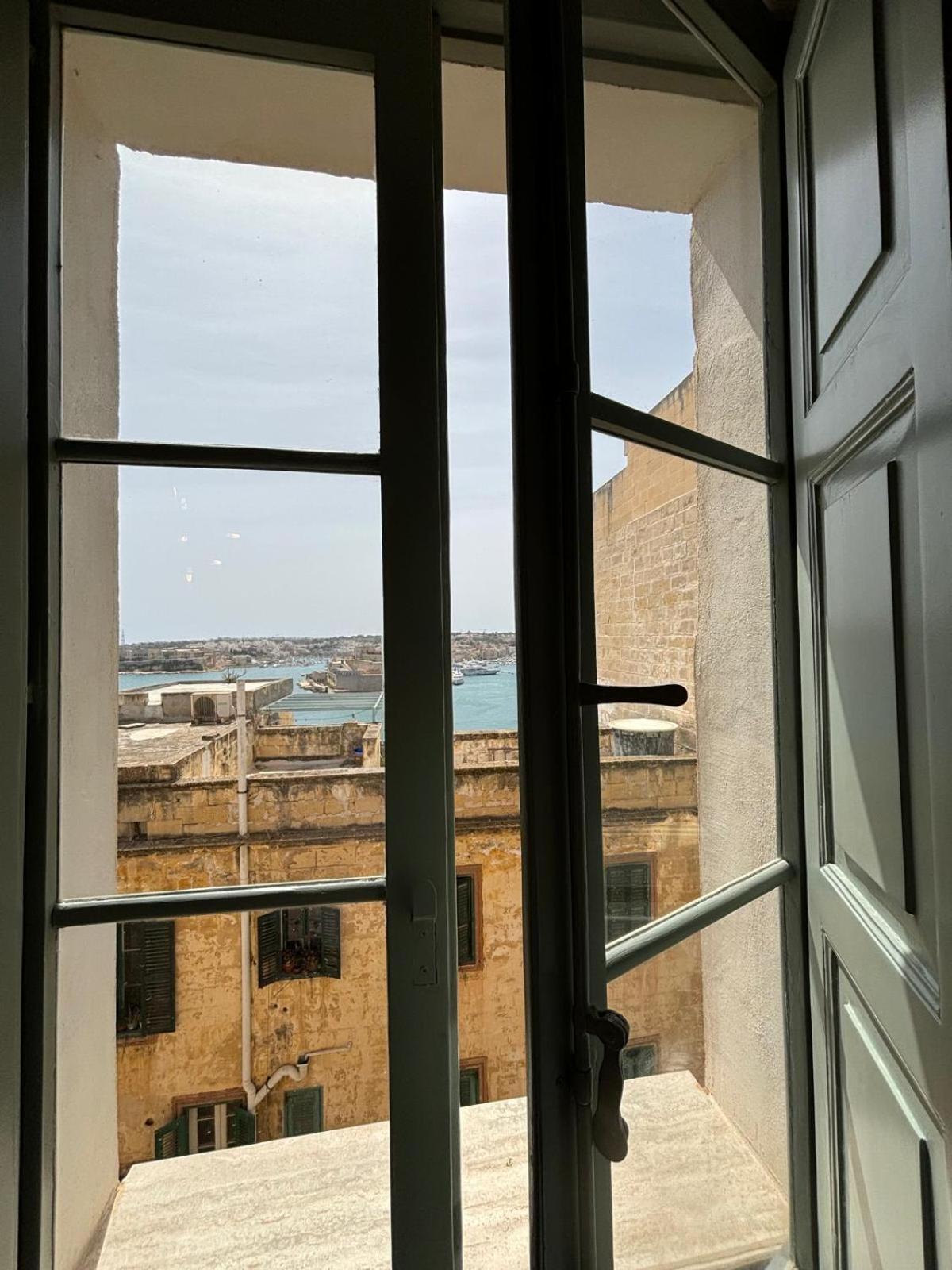 Battery House Hotel Valletta Exterior photo
